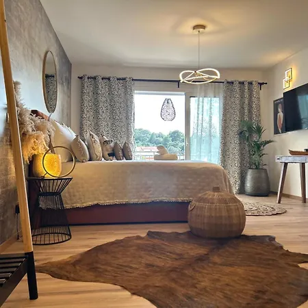 Mili 3* フヴァル